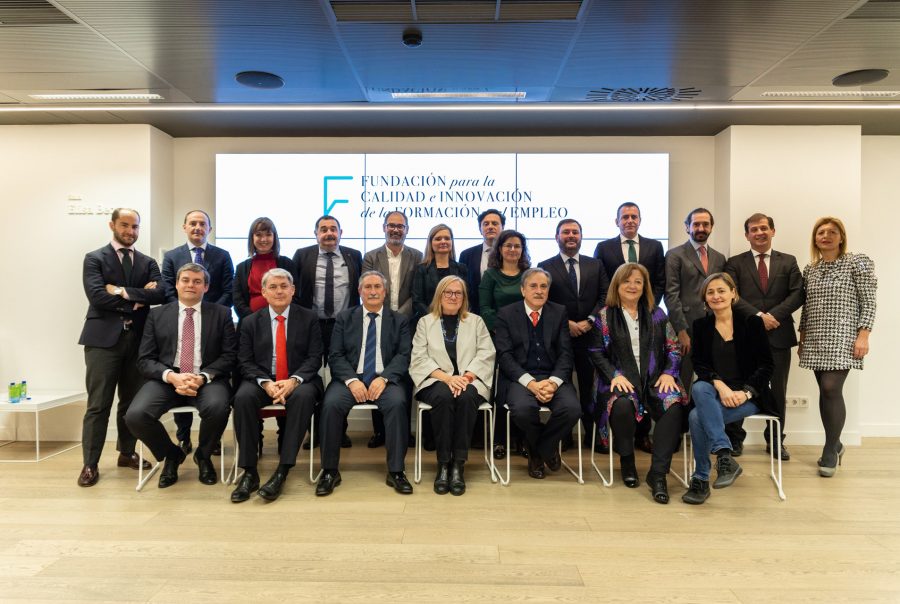 Foto de grupo de la Fundación para la Calidad e Innovación de la Formación y el Empleo